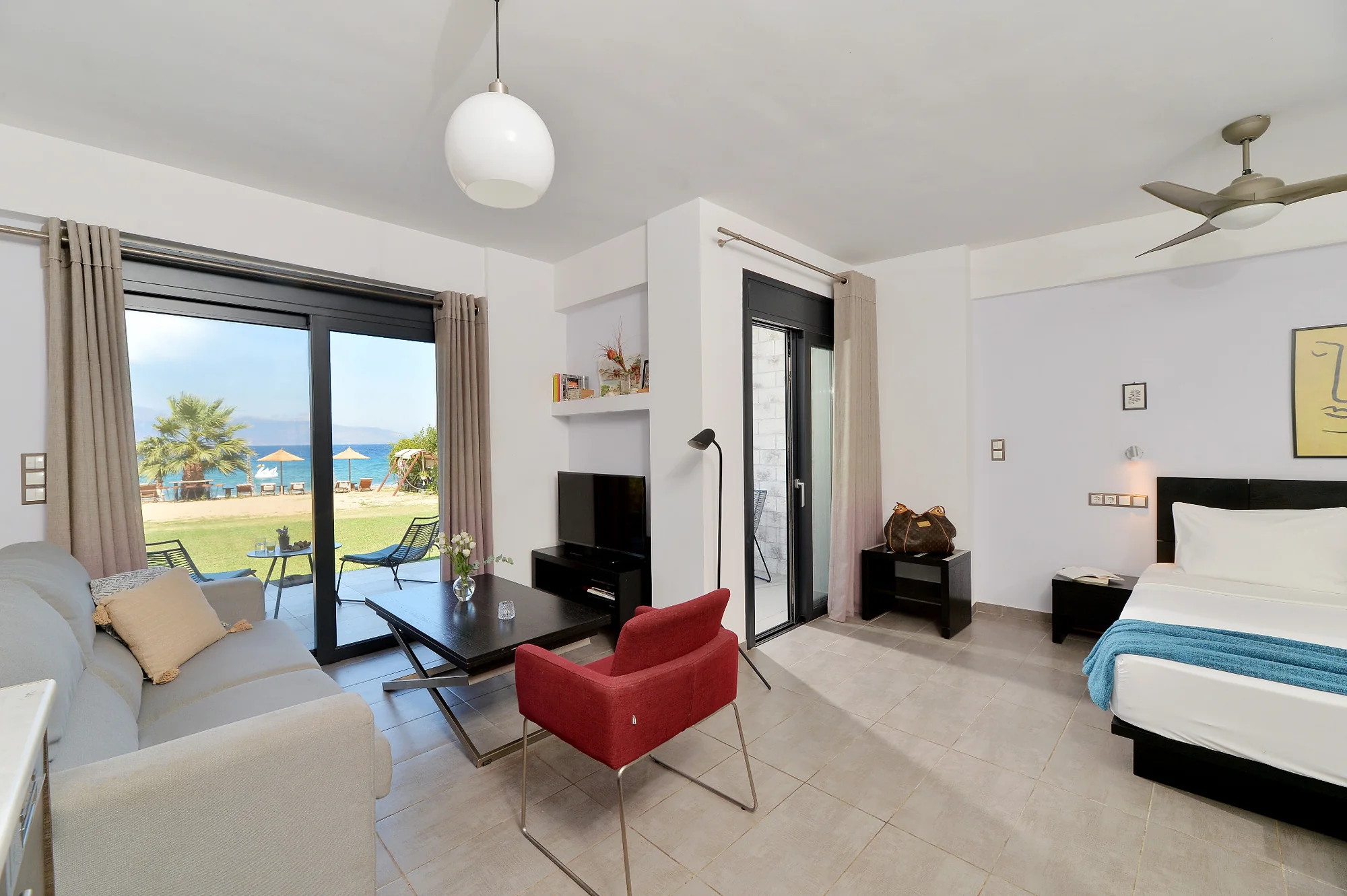 Melody apartment with garden and sea view